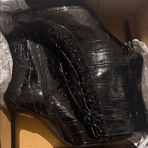 Elegant Black Croc-Embossed Women's Boots